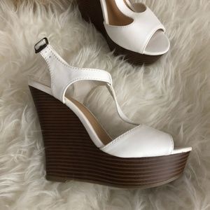 Candie's 💕White Platform Wedge Sandals